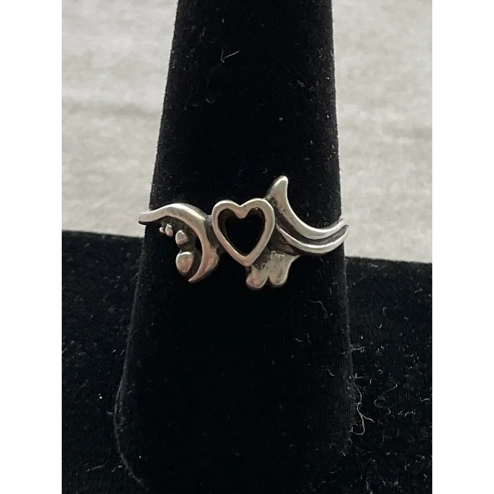 Vintage 925 Sterling Silver Heart With Wings Ring Size 8.25 Estate Jewelry